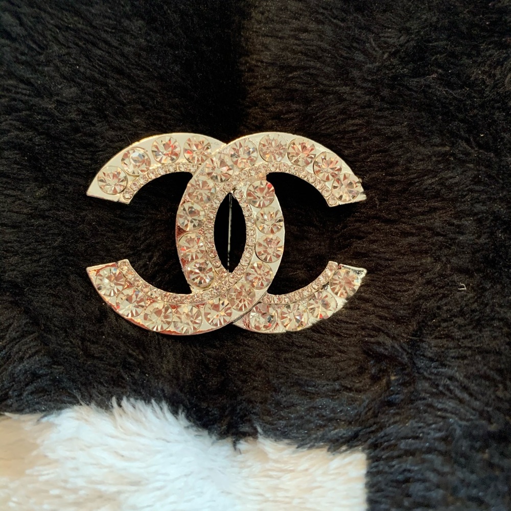 Brooch